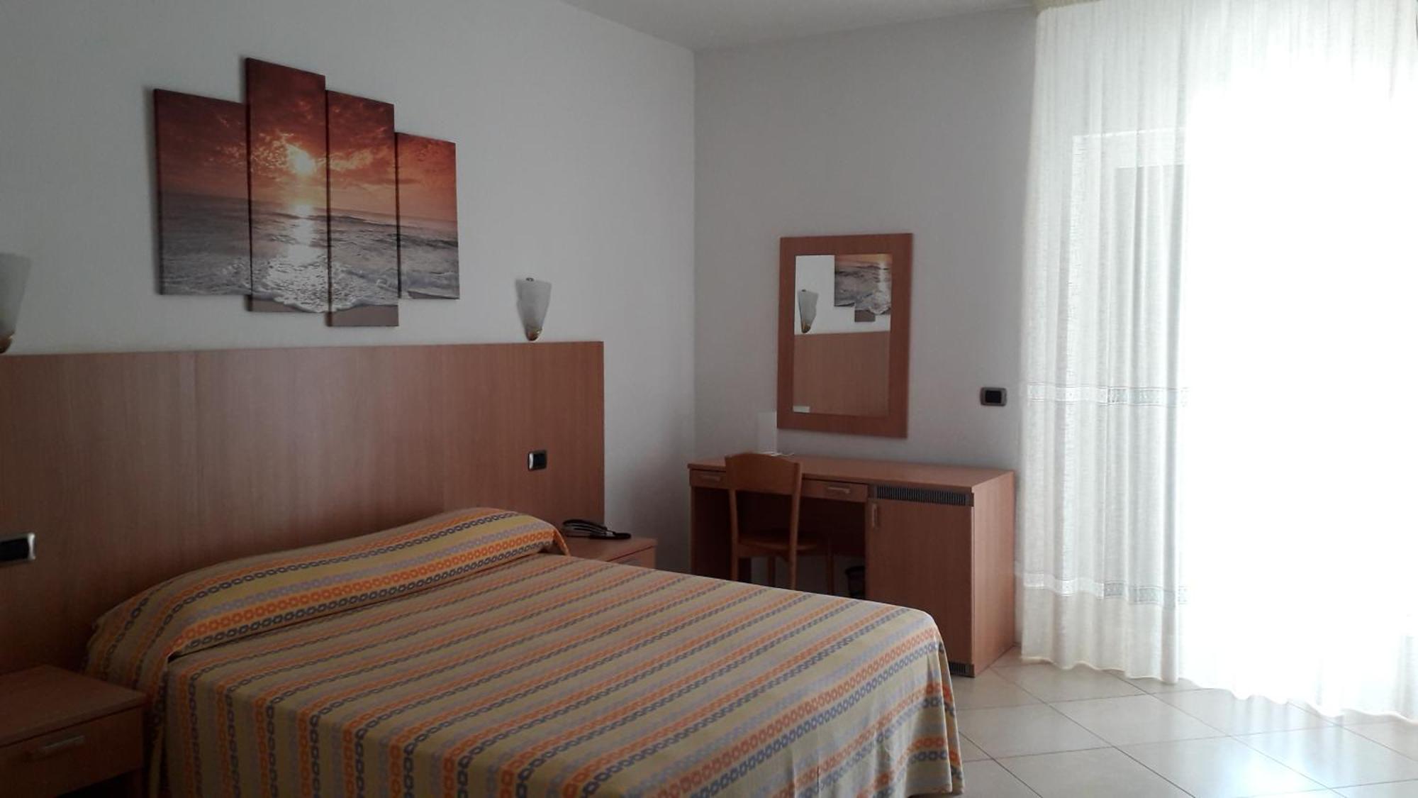 Hotel Maggiore Весте Екстериор снимка