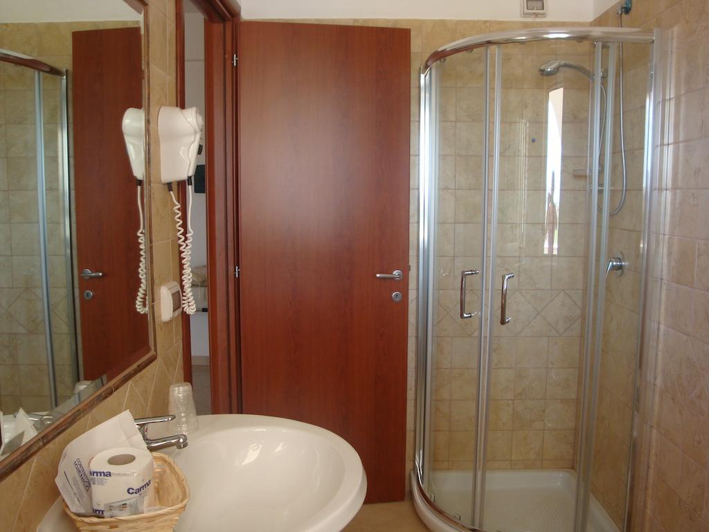 Hotel Maggiore Весте Екстериор снимка